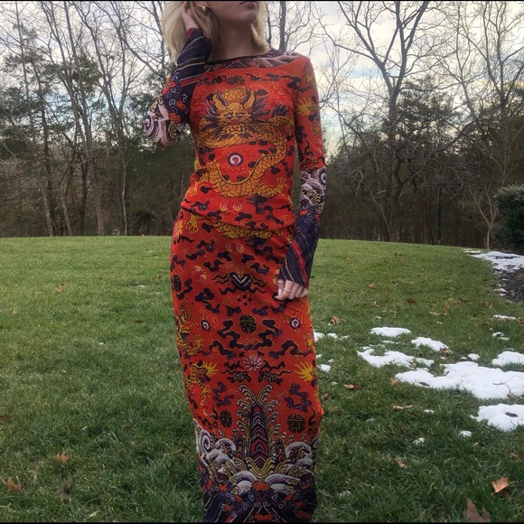 COPY - vivienne tam - Picture 1 of 11